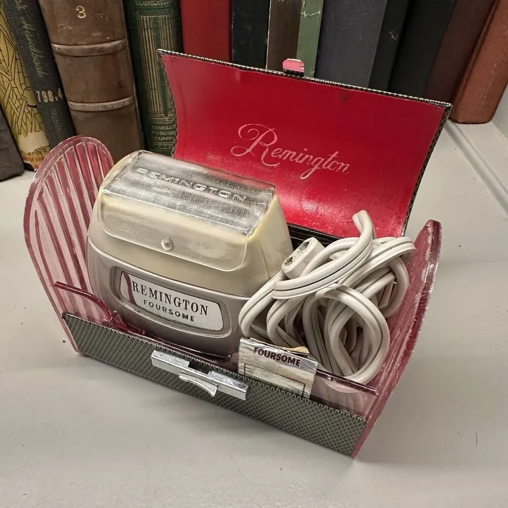 Vintage 1950's Remington Foursome Razor with Case